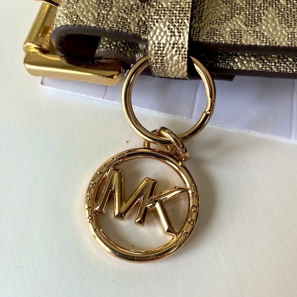*NEW IN BOX* MICHAEL KORS Belt Bag Adjustable Metallic Logo Gold & Logo Keychain - Picture 13 of 13